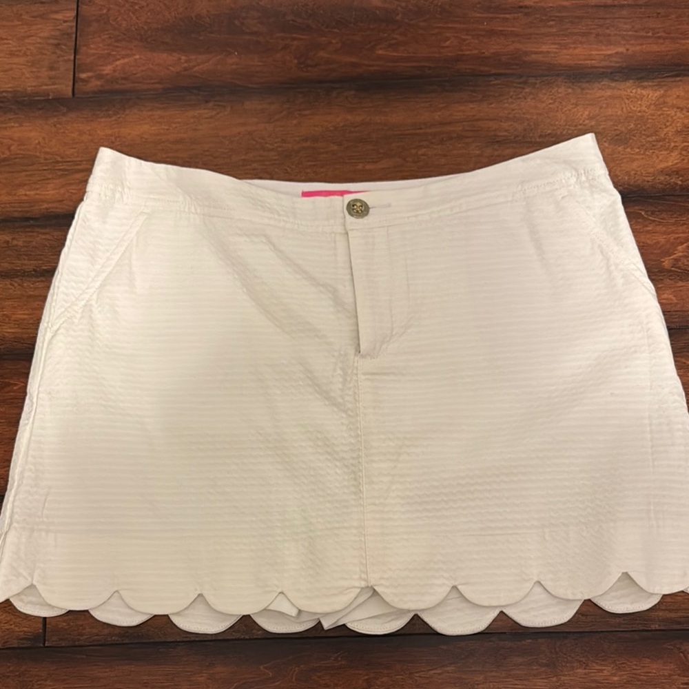 Lily Pulitzer white scalloped skort